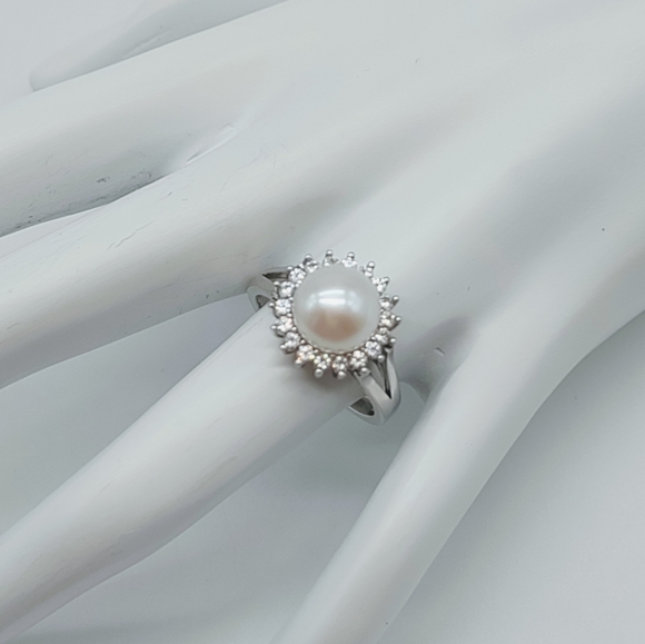 Vintage Sterling Silver Freshwater Pearl CZ Halo Ring - Picture 3 of 7